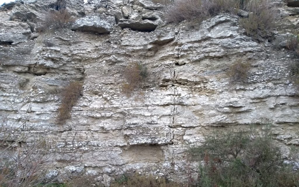 Frente cantera de yeso material de construcción