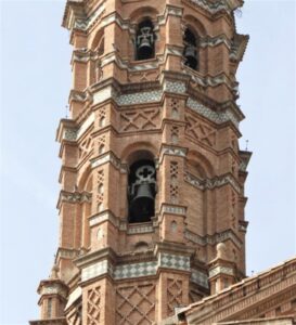 Arcos de doble rosca en el recrecido octogonal. Torre La Almunia de Doña Godina. (territoriomudejar.es)