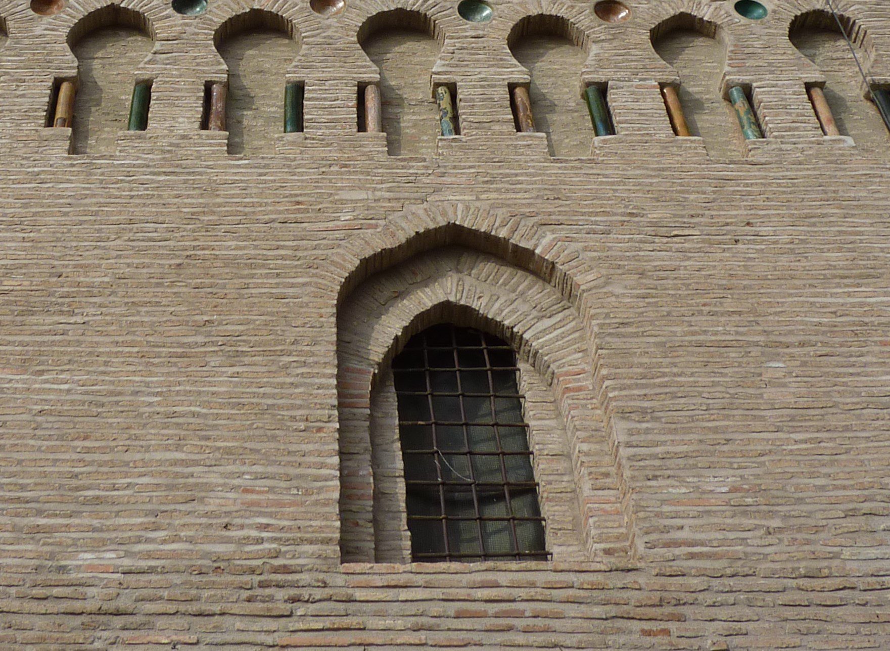 Arco de influencia oriental. Torre Santa María de Ateca